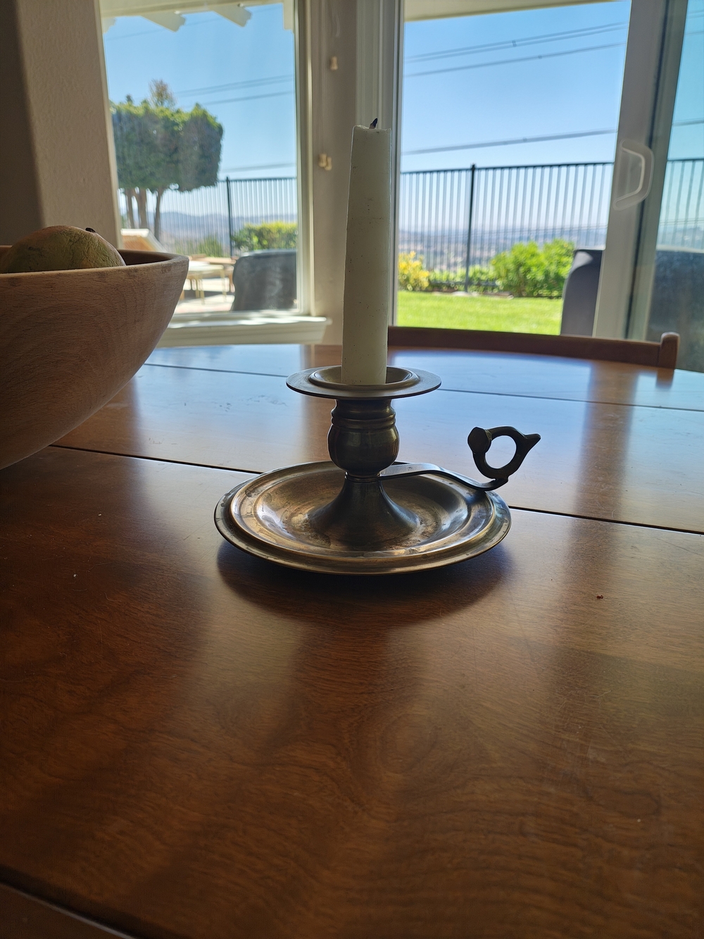 Antique-Style Brass Chamberstick Candle Holder with Handle - Brass Tone